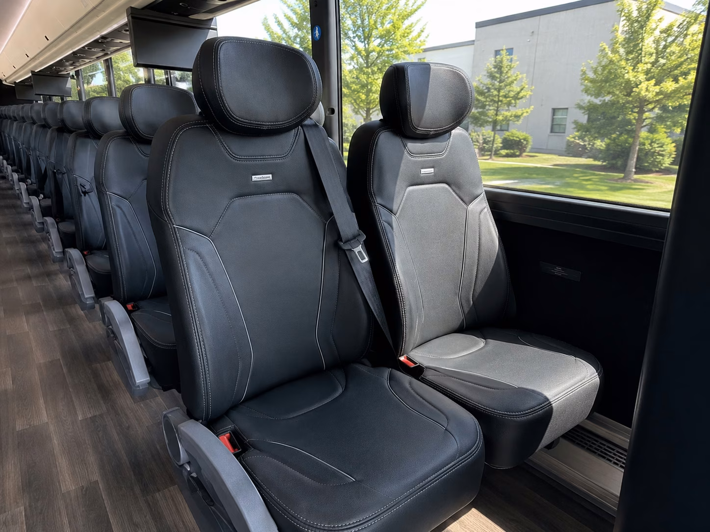 duluth wedding transportation to popular venues like glensheen