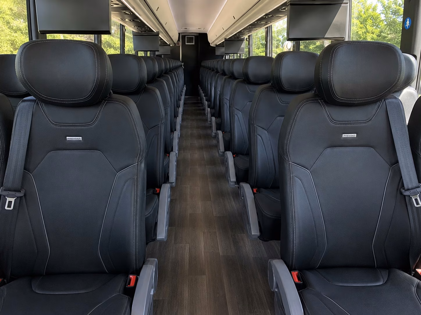 hotel shuttle buses for duluth wedding guests